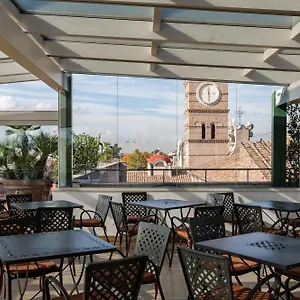 Domus Sessoriana Couette-café Rome
